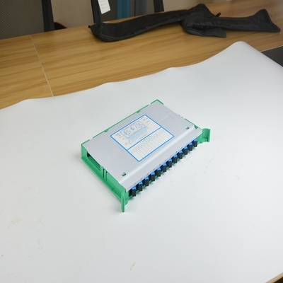 Gemakkelijk te installeren 12 24 36 Core Fiber Optic Splice Tray voor muur gemonteerd 4g netwerk