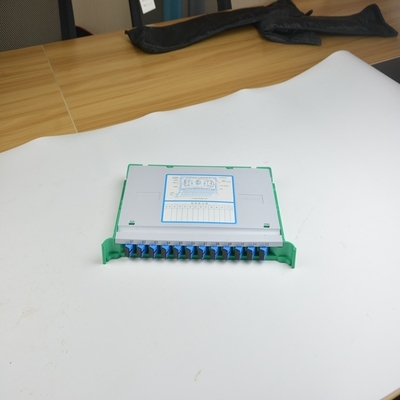Gemakkelijk te installeren 12 24 36 Core Fiber Optic Splice Tray voor muur gemonteerd 4g netwerk