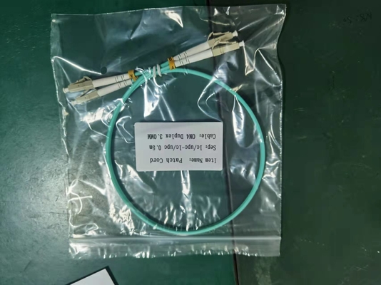 Telecommunicatieverbinding SC LC UPC naar LC UPC OM4 SR Duplex glasvezel patch cord