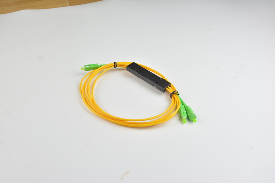 1x2 4 8 16 box PLC G657A1 0.9mm SCUPC Tapered Fiber Optic PLC Splitter voor Directivity dB ≥55