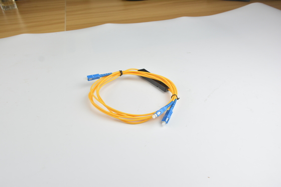 1x2 4 8 16 box PLC G657A1 0.9mm SCUPC Tapered Fiber Optic PLC Splitter voor Directivity dB ≥55