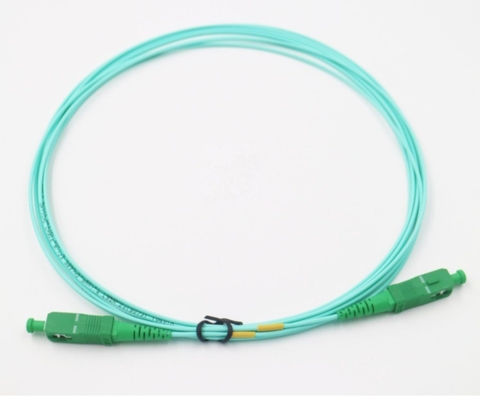 Simplex Duplex Fiber Optic Patch Cord voor SM MM Gepantserd Ongepantserd 0,9 mm 2,0 mm 3,0 mm