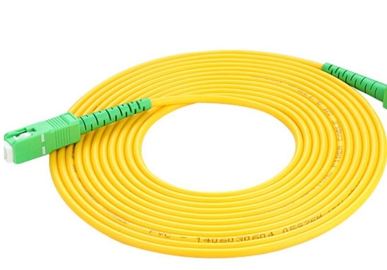Single Mode G657A SC UPC APC Fiber Optic Patch Cord voor binnen- en buiten FTTH-netwerken