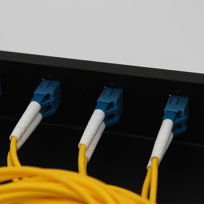 High Directivity dB ≥55 24 Port SC/APC Fiber Cable Splitter voor draadloos LAN-netwerk