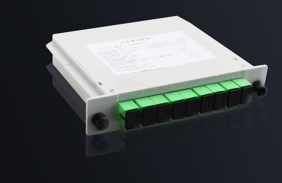 Telecommunicatie FAT en FTD FTTH-vezelsplitser met WDM-cassette type PLC-splitter 1x8 SC APC