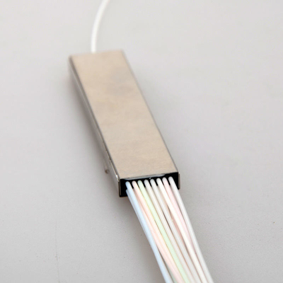 1x8 glasvezelsplitter in roestvrij buis sluiting voor 1260-1650nm werkgolflengte